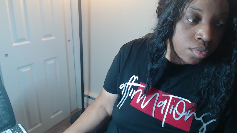 SexyMona's Streamate show and profile