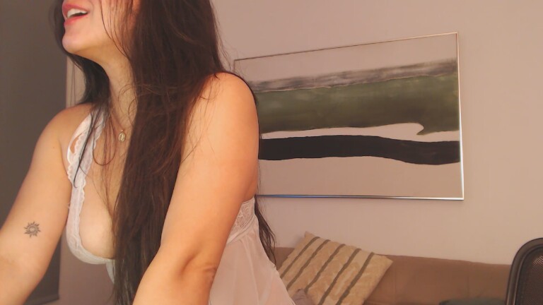 NiaMinogue's Streamate show and profile