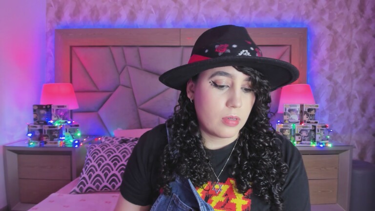 AnnaKing's Streamate show and profile