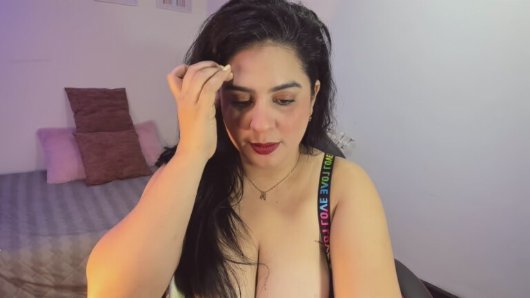 LauraCastaneda's Streamate show and profile