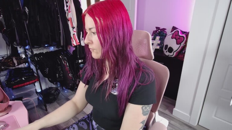 missgennyrock's Streamate show and profile