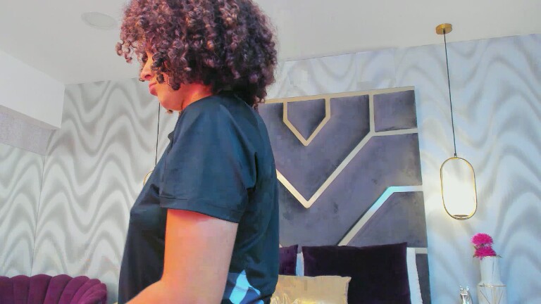 HollyJhonson's Streamate show and profile