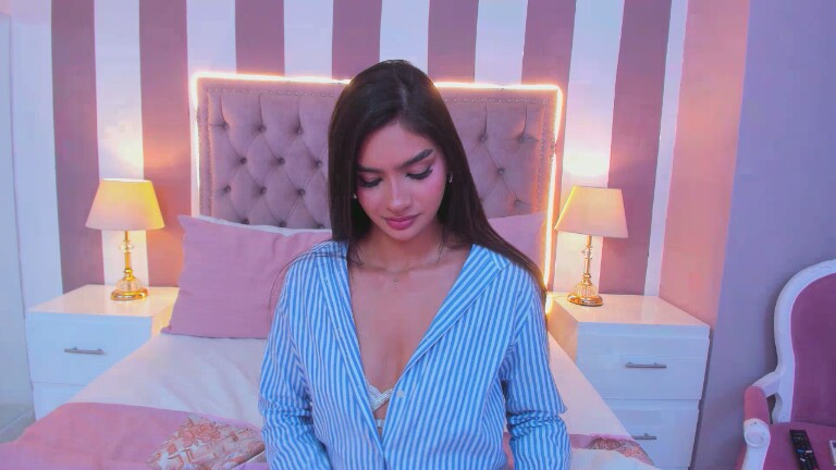 AuraClark's Streamate show and profile