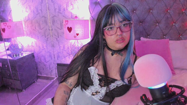 MaddieWaves's Streamate show and profile