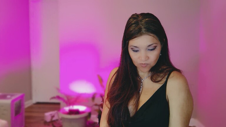 DivineLynn's Streamate show and profile