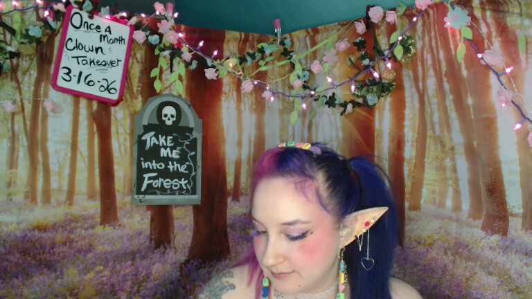 ItsMagicalMae's Streamate show and profile