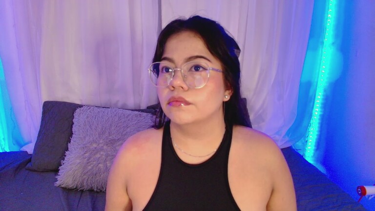 LinaRossie's Streamate show and profile