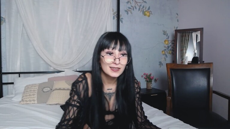 LEAAH's Streamate show and profile