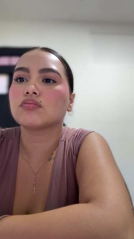 Evelin_Lombardi's Streamate show and profile