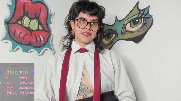 triinitty's Streamate show and profile