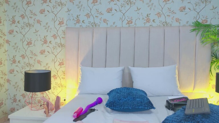 BrisaVegaGB's Streamate show and profile