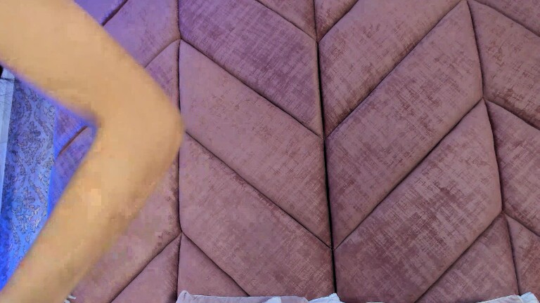 ChloeRosses's Streamate show and profile