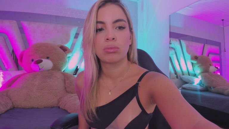 emily_helen's Streamate show and profile