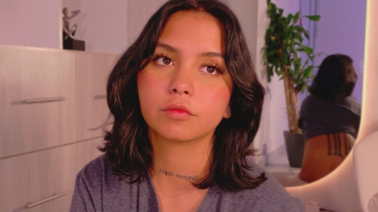 Shehell's Streamate show and profile