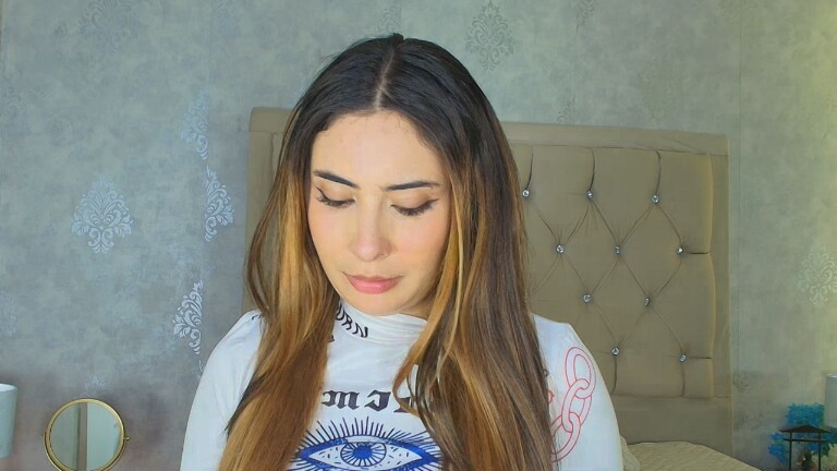 NiniThomson's Streamate show and profile