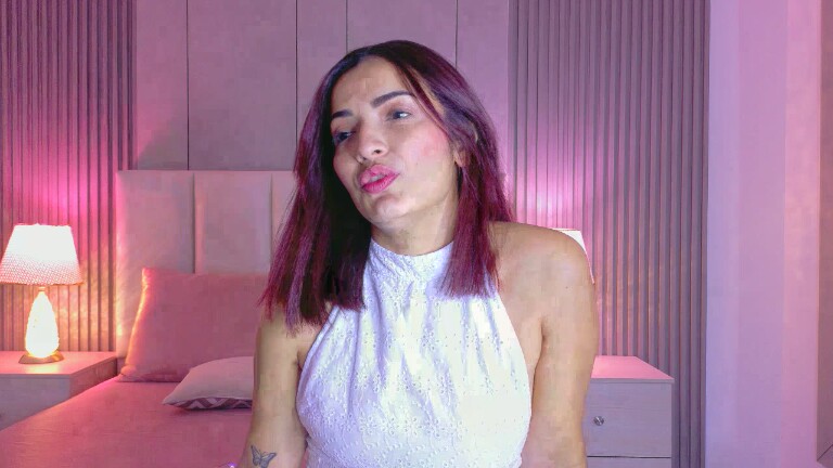 RafaellaCaruso's Streamate show and profile