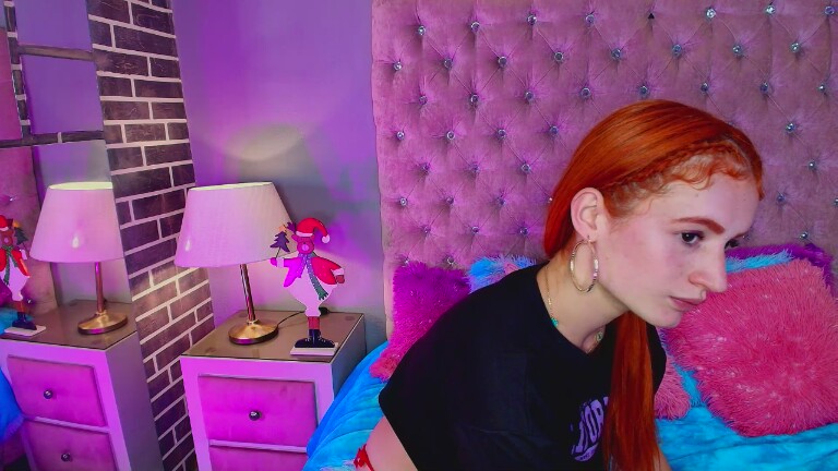 AdelaineBestt's Streamate show and profile