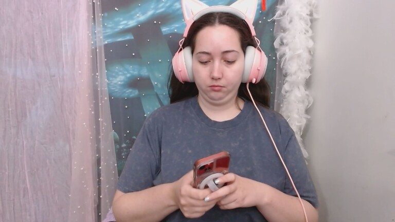 LavenderGrey's Streamate show and profile