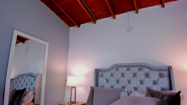 NiaMoon's Streamate show and profile