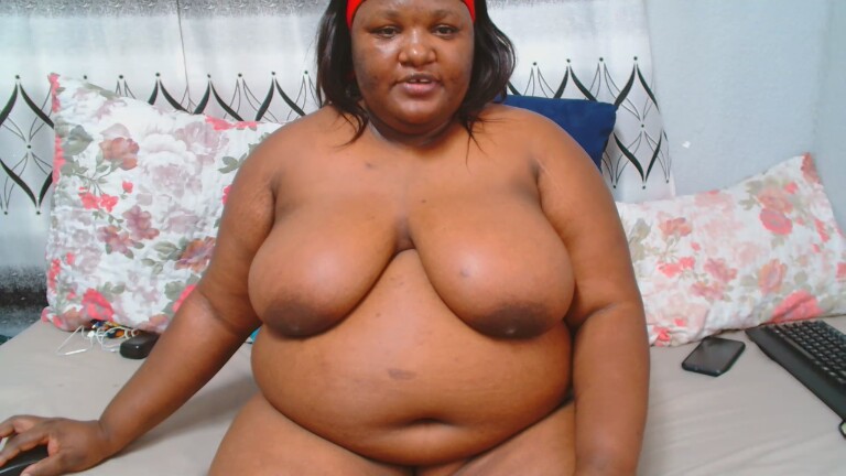 Chubbyboobsxxx's Streamate show and profile