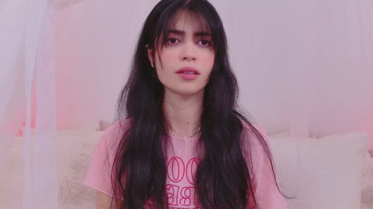 SaraFernandez's Streamate show and profile