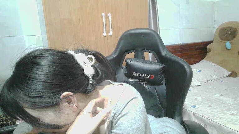 Lilybelle039's Streamate show and profile