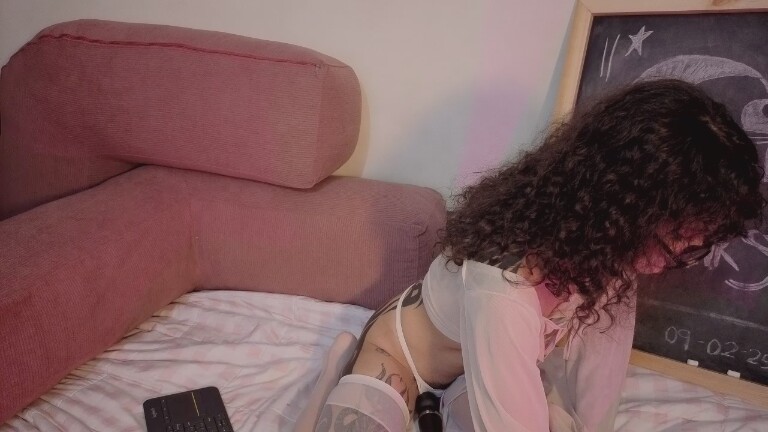 Gaia33's Streamate show and profile