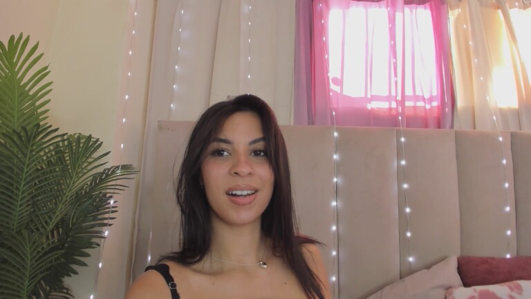 ToriMayer's Streamate show and profile