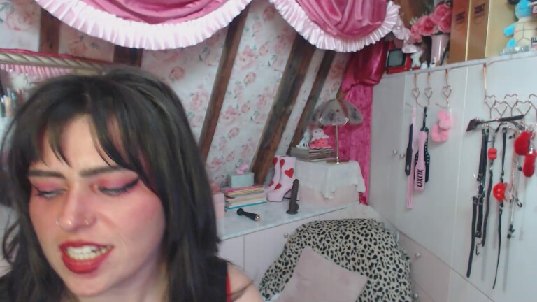 ChristinaCastalia's Streamate show and profile