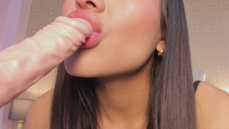 KatieeGomez's Streamate show and profile