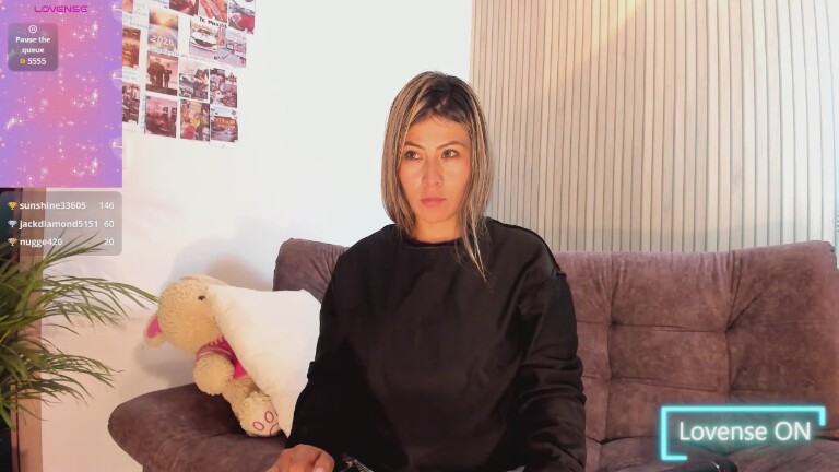 Nova_coxx34's Streamate show and profile