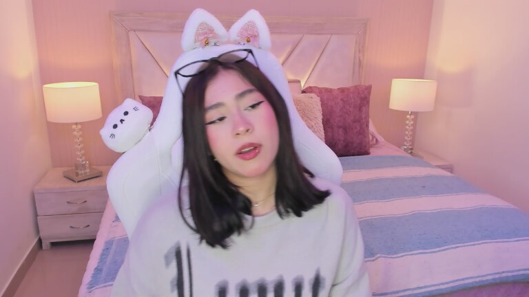 SophiaColinns's Streamate show and profile