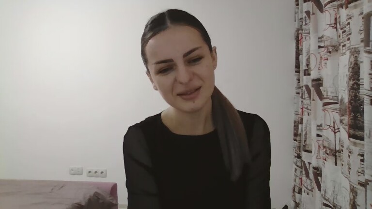 EMYILIA's Streamate show and profile