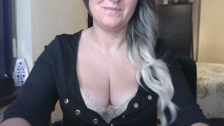 PerfectPage's Streamate show and profile