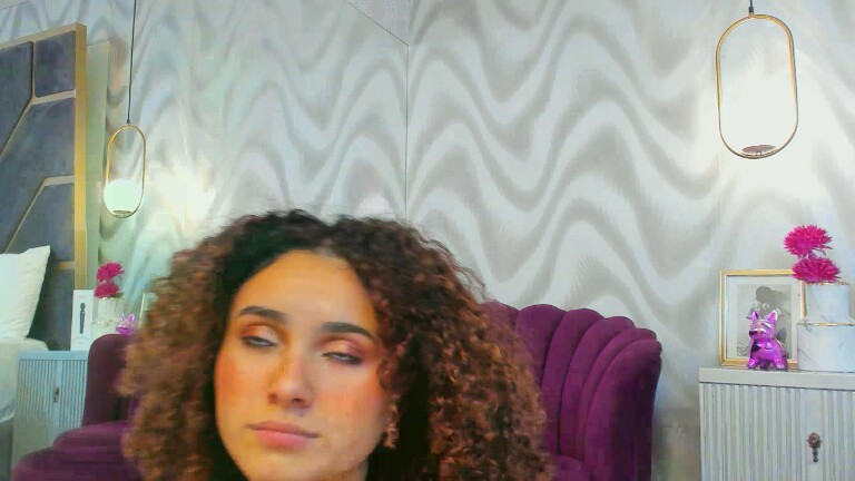 HollyJhonson's Streamate show and profile