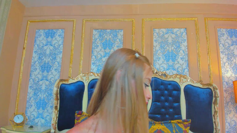 ZuzanHoll's Streamate show and profile