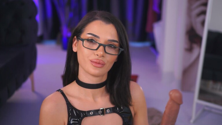 NaughtyyChloe's Streamate show and profile