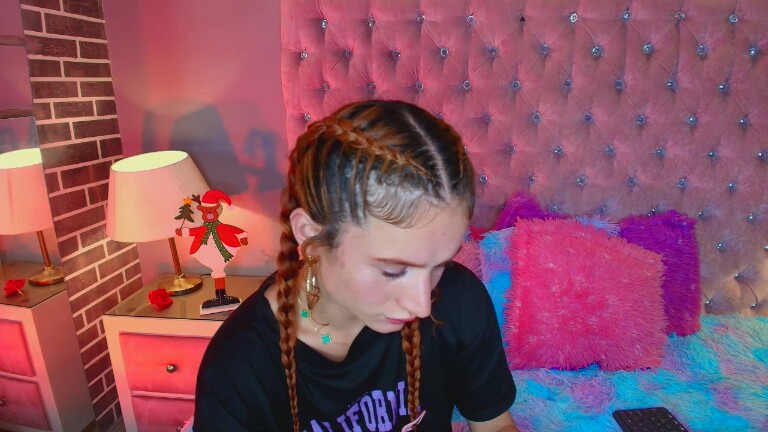 AdelaineBestt's Streamate show and profile