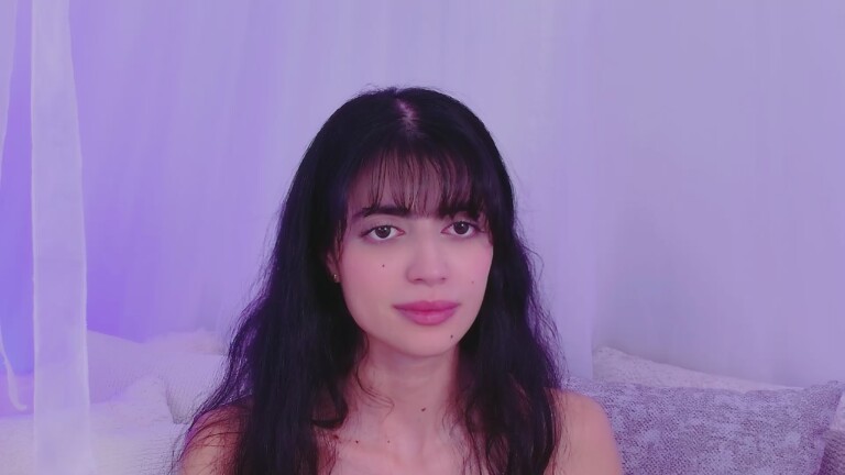 SaraFernandez's Streamate show and profile