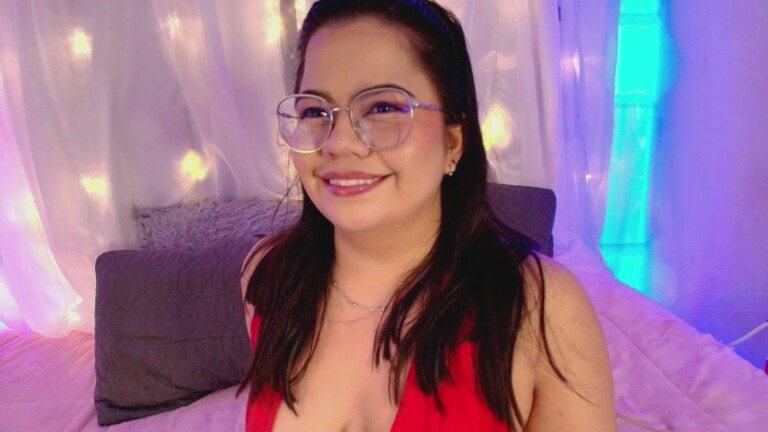 LinaRossie's Streamate show and profile