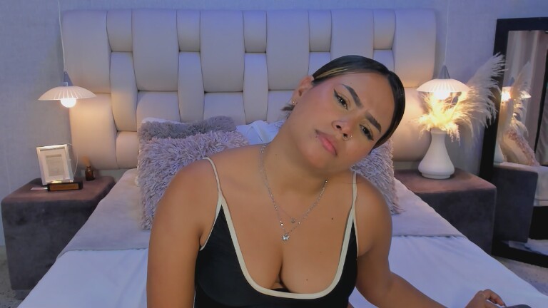 EmmaPrinncess's Streamate show and profile