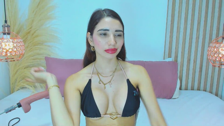 BellaSweet's Streamate show and profile