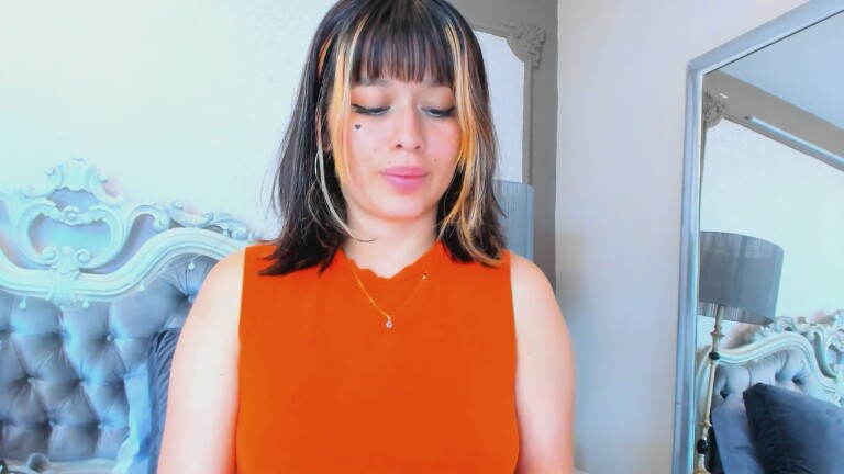 SiaSavach's Streamate show and profile