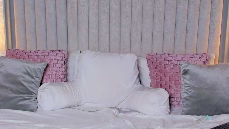 GraceeSwift's Streamate show and profile