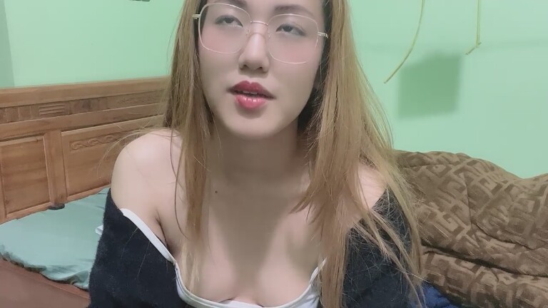 Holla0503's Streamate show and profile