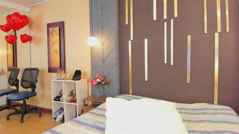 BarbaraSaenz's Streamate show and profile