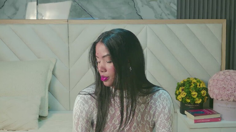 KarinaSanz's Streamate show and profile