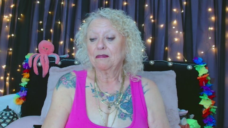 XoXMandyXoX's Streamate show and profile