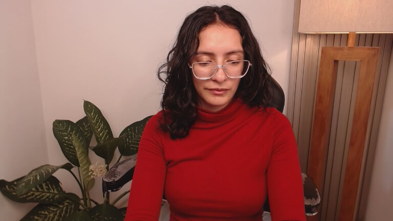 MIAPORTMANN's Streamate show and profile