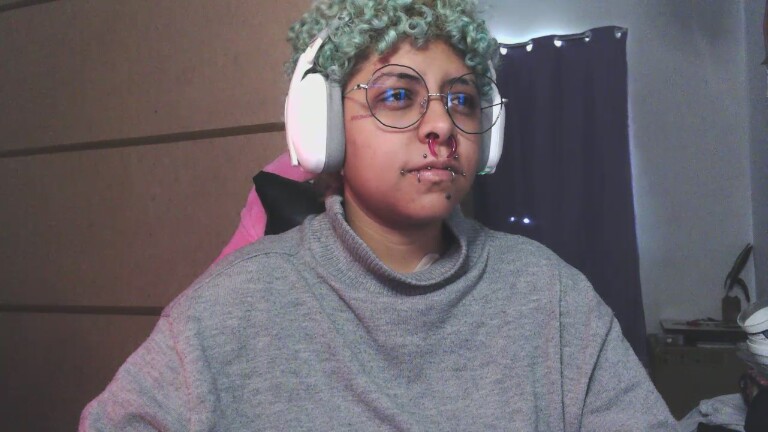 kenainai's Streamate show and profile